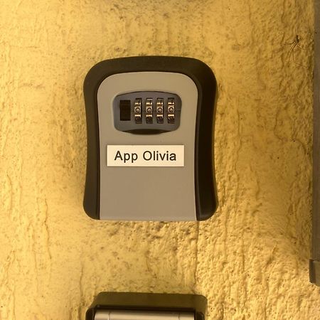 Olivia, Seaside Apartment In Medulin, Croatia エクステリア 写真