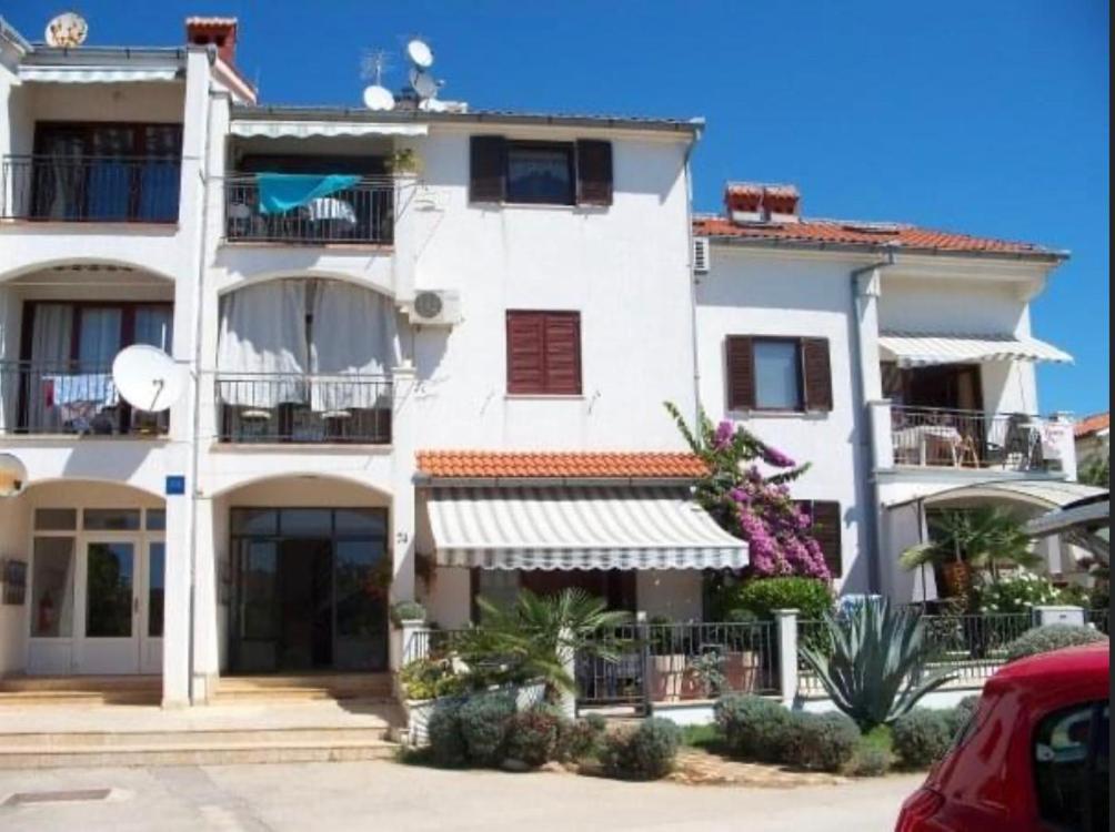 Olivia, Seaside Apartment In Medulin, Croatia エクステリア 写真