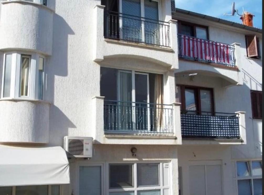 Olivia, Seaside Apartment In Medulin, Croatia エクステリア 写真